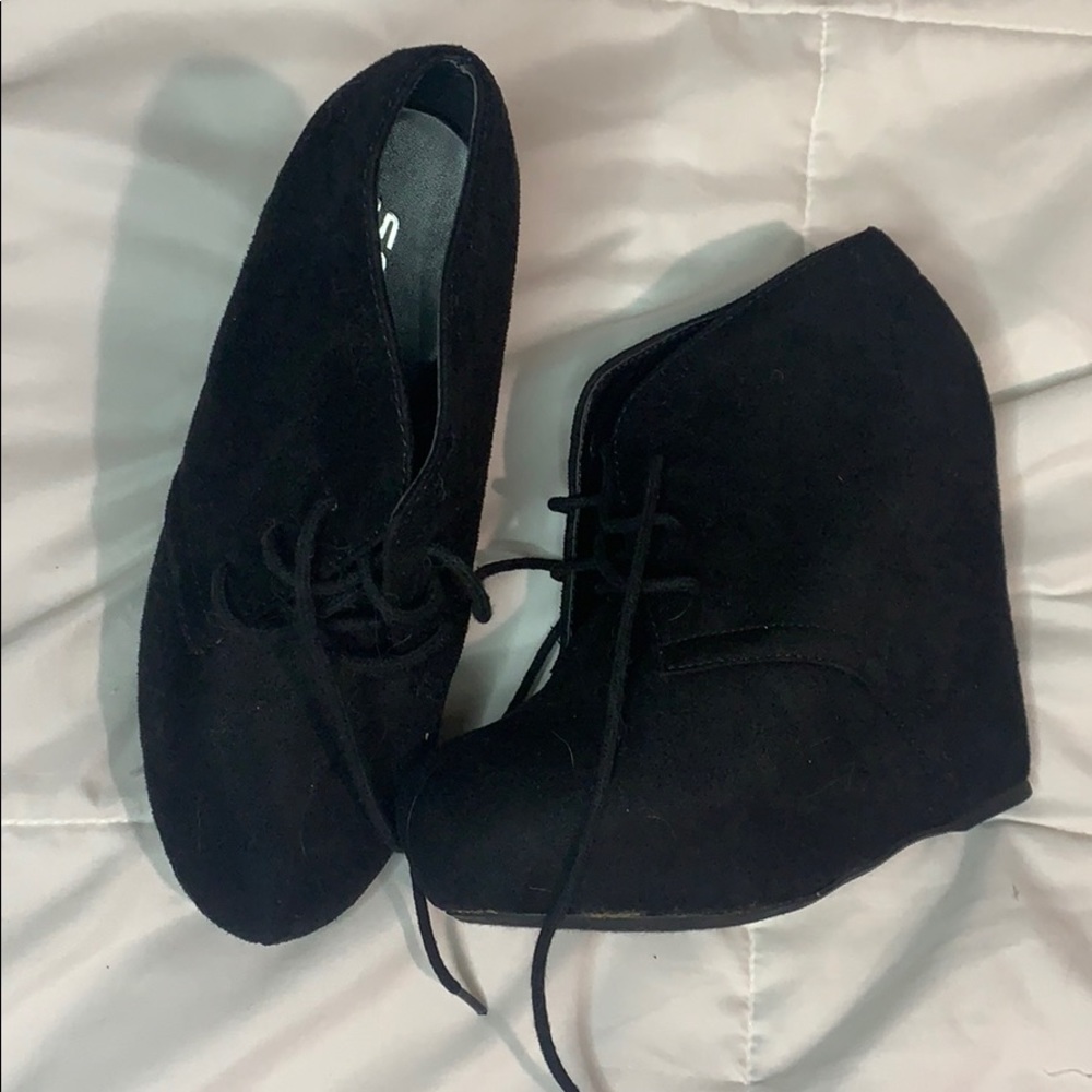 Wedge heels
